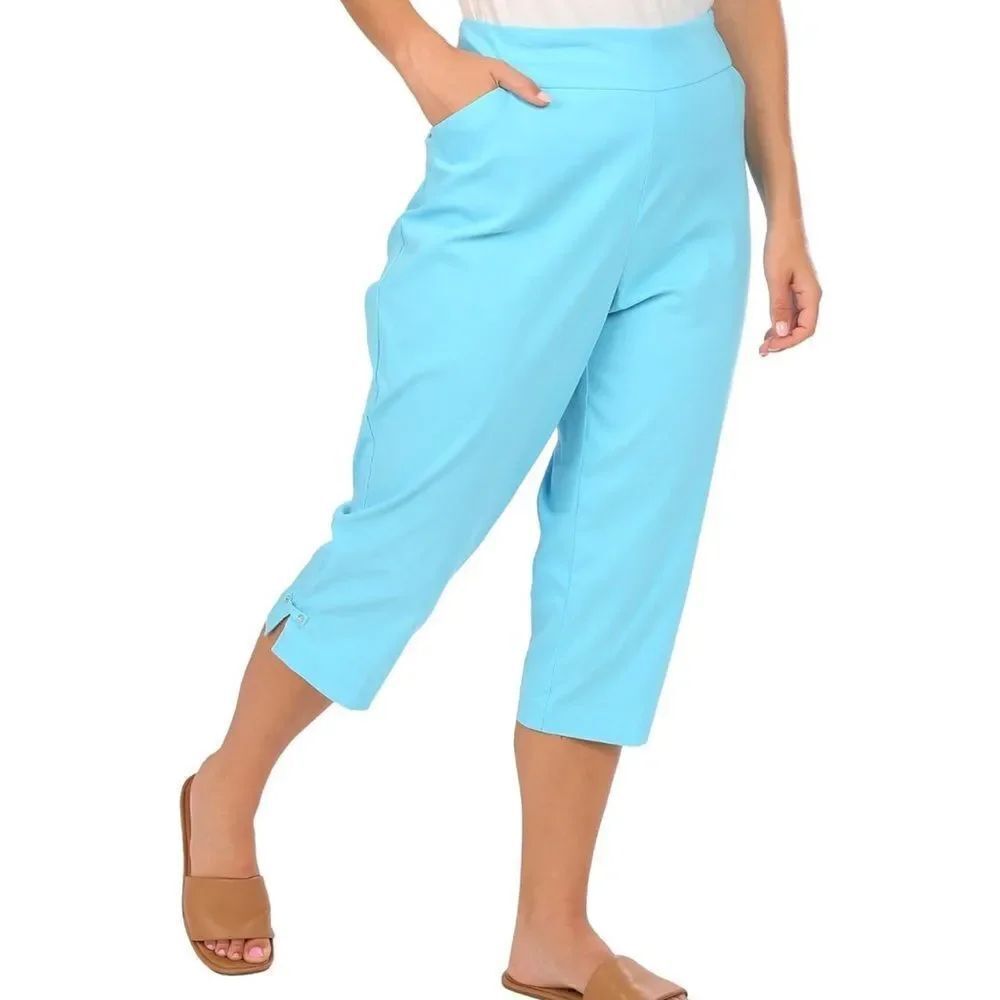 Coral Bay Womens Light Blue Diamond Rivet Solid Capris